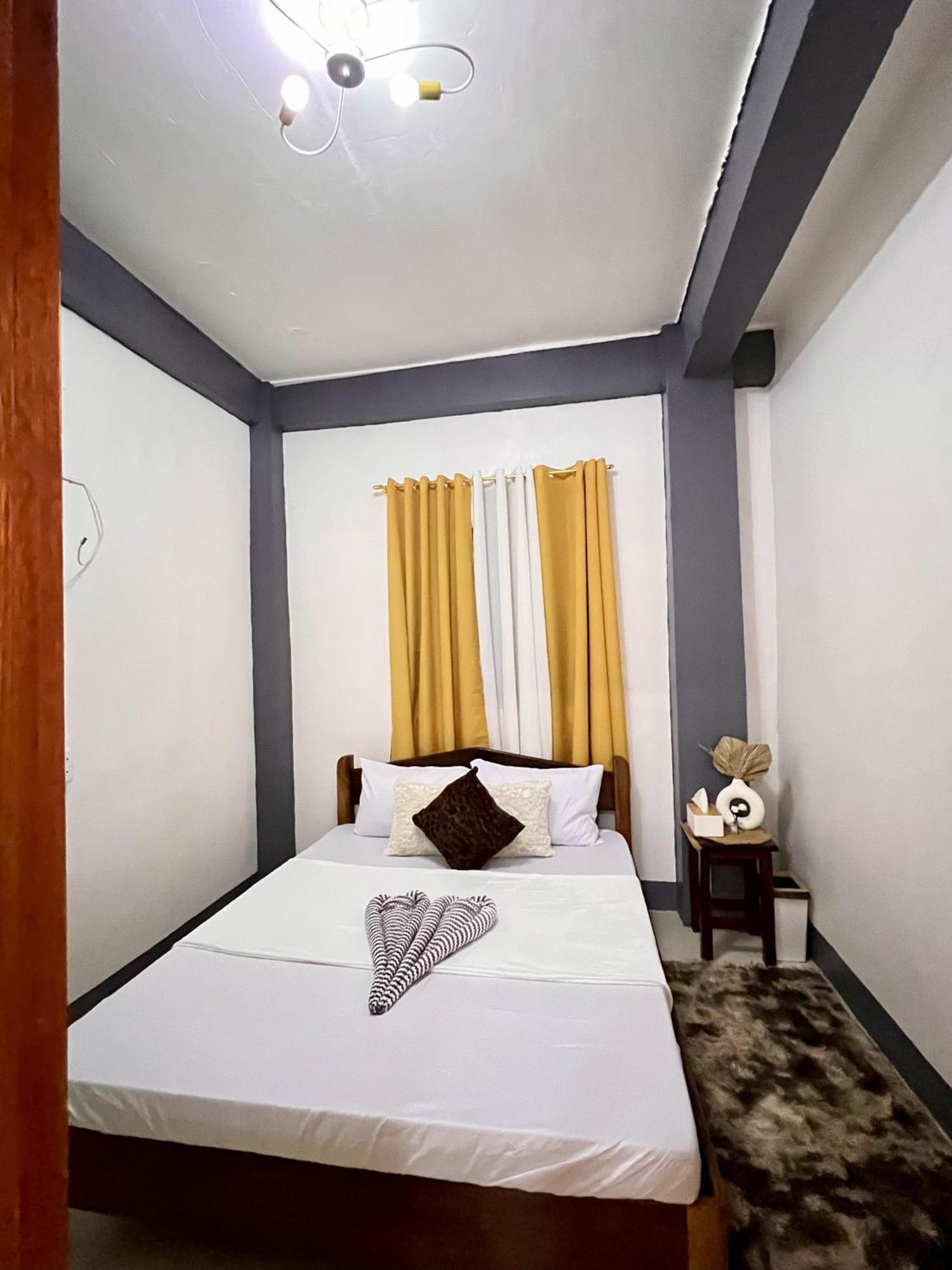 Eighty8 Tourist Inn Coron Kültér fotó