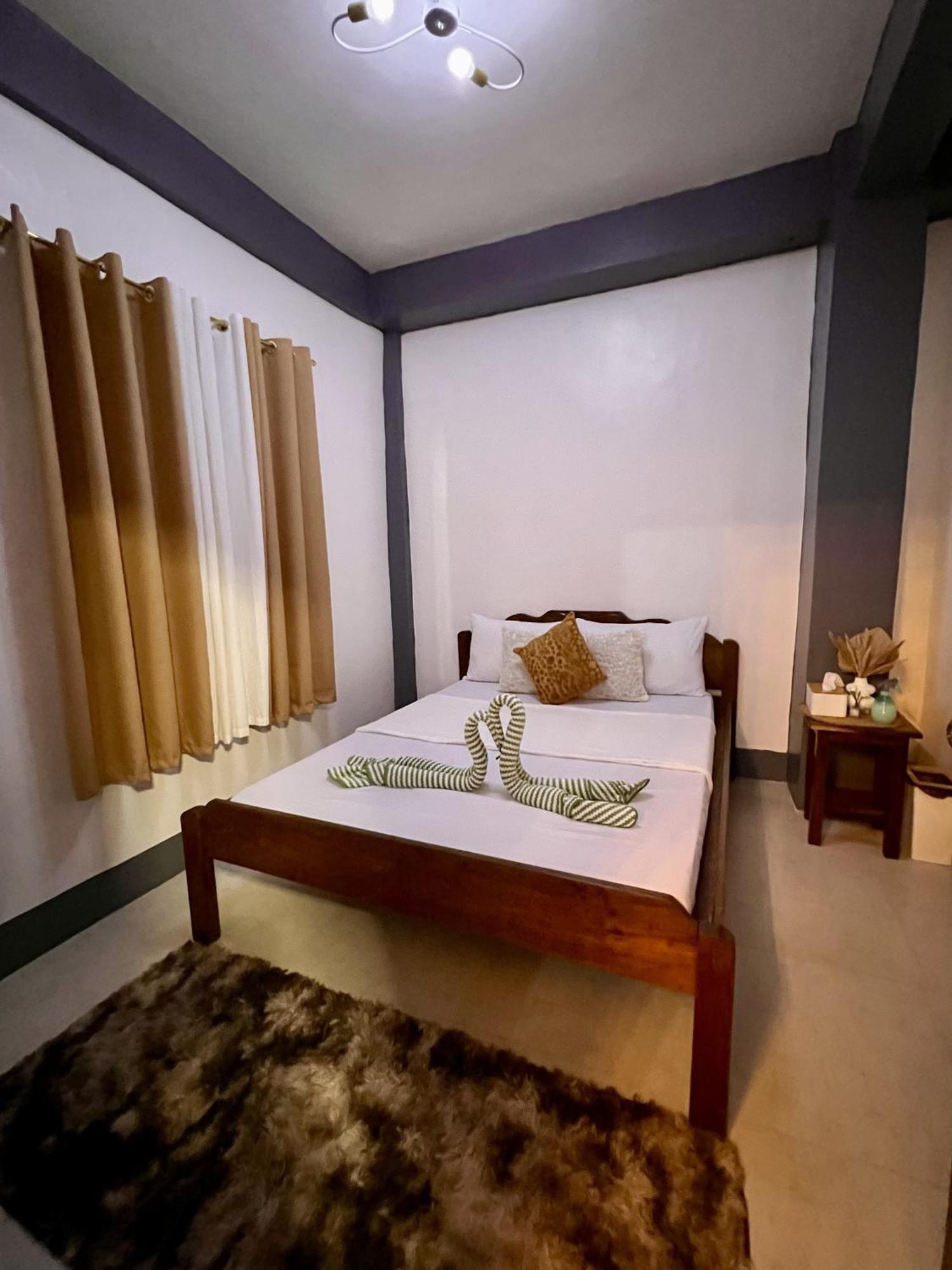 Eighty8 Tourist Inn Coron Kültér fotó